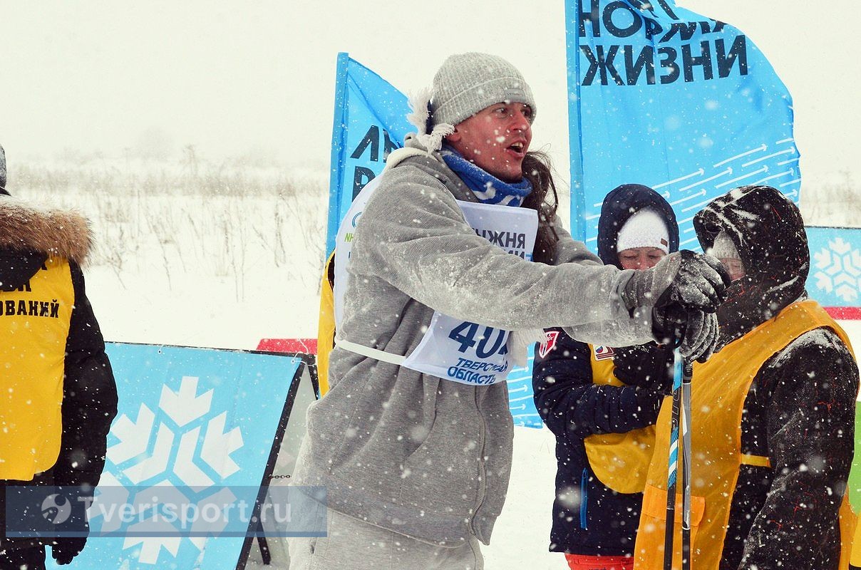 Две тысячи чемпионов: кто не испугался метели и покорил «Лыжню России-2021»