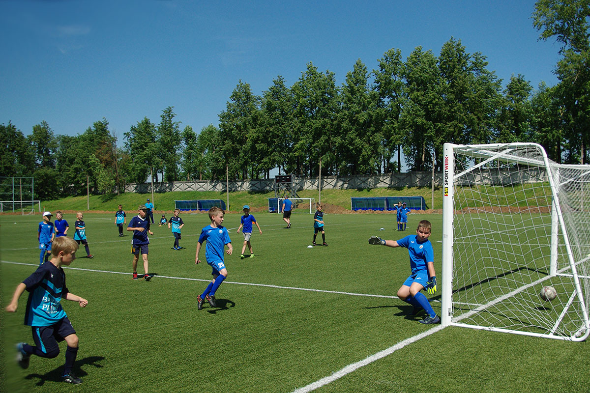 Всемирный день детского футбола в Твери отметили не только турниром, но и конкурсами