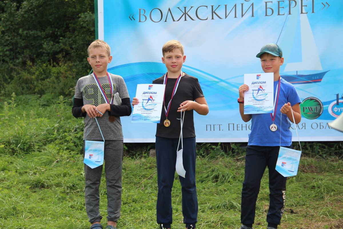 Оптимистический дебют: в Тверской области впервые прошла парусная регата на озере Вселуг