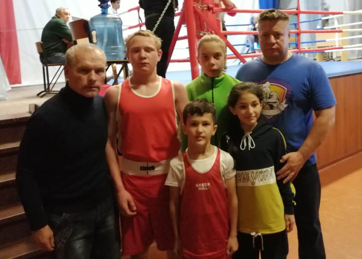 Победный дебют: в Тверской области боксеры из сельского клуба впервые выступили на региональном турнире