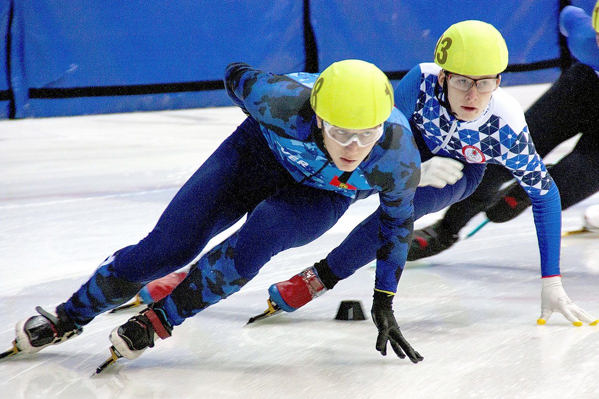 В Твери открыли новый сезон конькобежцы «короткой дорожки»