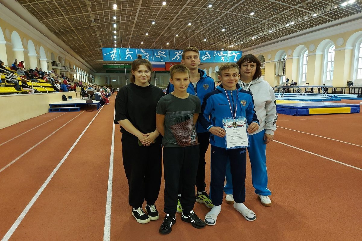 Максим Благов завоевал бронзу первенства мира по прыжкам на батуте