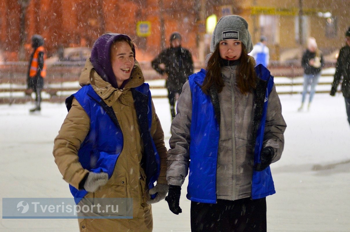 Танцы и эстафеты на льду: в Твери по-спортивному отметили день студента