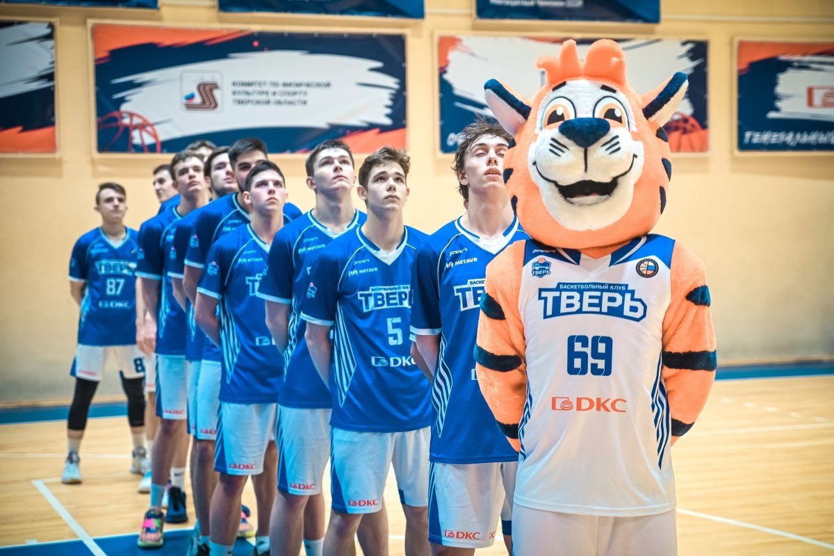 Тверские баскетболисты провели два разных матча в Липецке