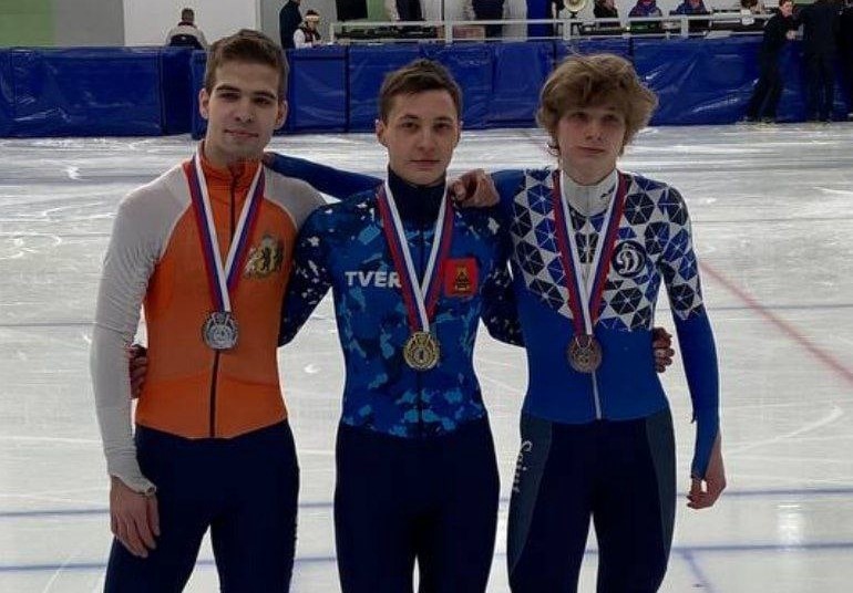 Денис Орс завоевал золото первенства России по шорт-треку
