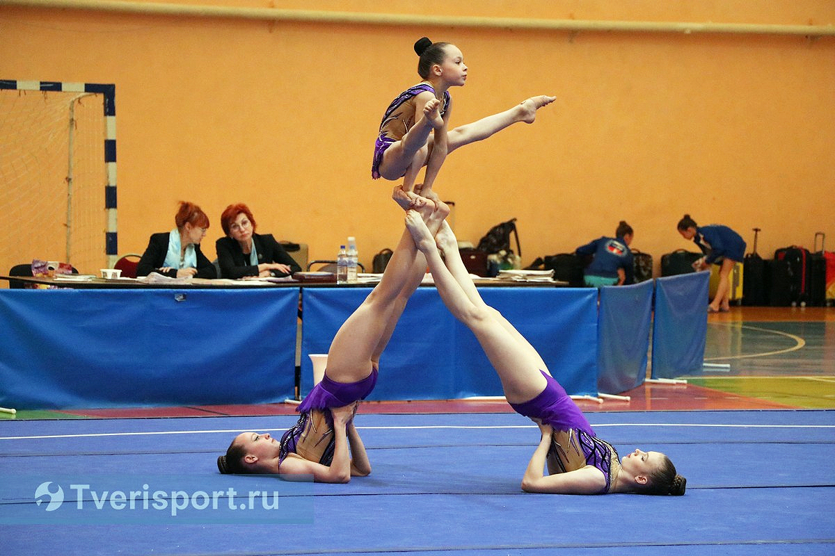 Поражая воображение: фоторепортаж с всероссийских соревнований по спортивной акробатике в Твери
