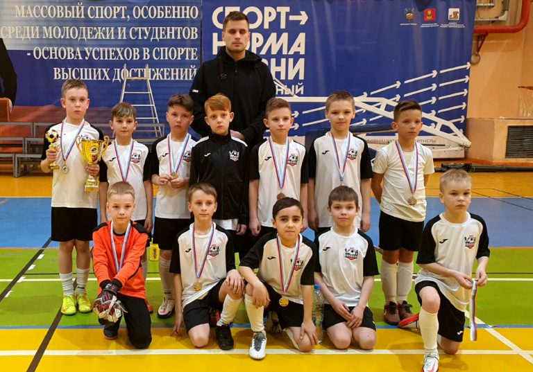 В финале первенства Тверской области сыграли команды экс-тренера и бывшего нападающего «Волги» В финале первенства Тверской области сыграли команды экс-тренера и бывшего нападающего «Волги»