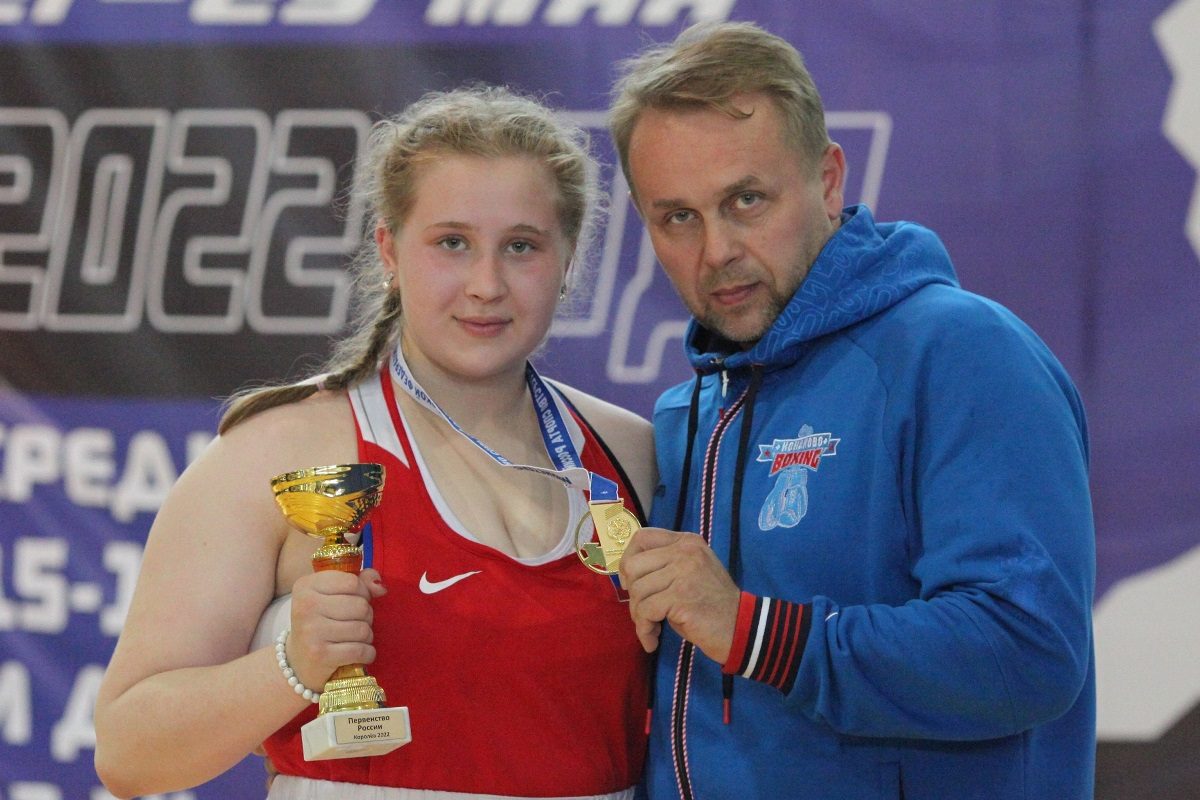 Солнышко российского бокса – Есения: девятиклассница победила на первенстве страны
