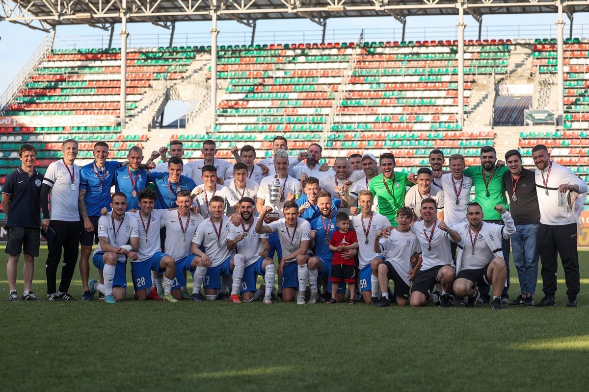 Губернатор Игорь Руденя поздравил тверских футболистов с историческим серебром