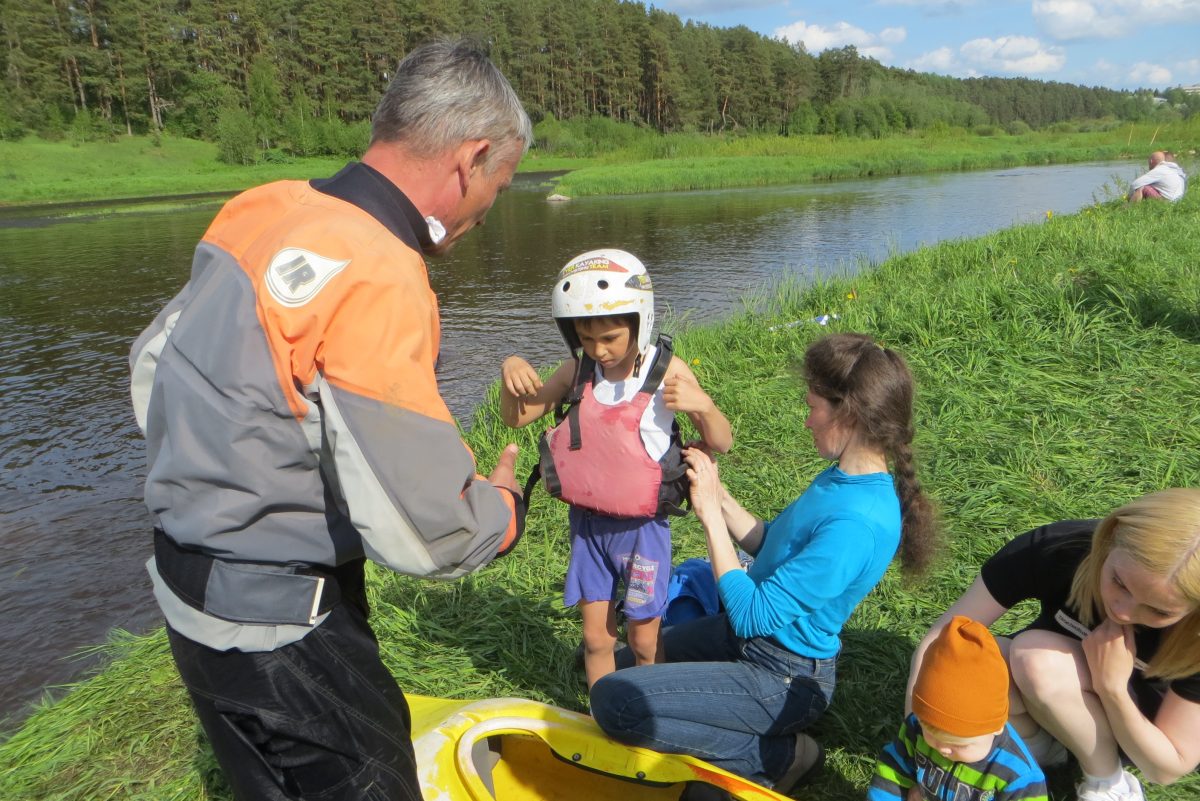 «Зеленый тазик» собрал в Тверской области поклонников водного туризма и спорта