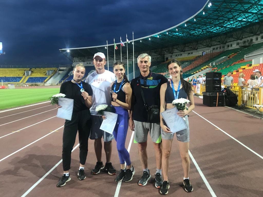 Прыгунья из Тверской области впервые взлетела на пьедестал молодежного чемпионата России