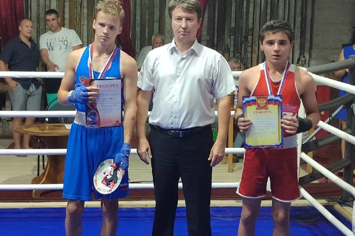 Братья Кержаковы помогли провести традиционный турнир по боксу в Тверской области