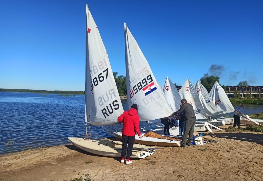 Юные яхтсмены закрыли парусный сезон в Тверской области