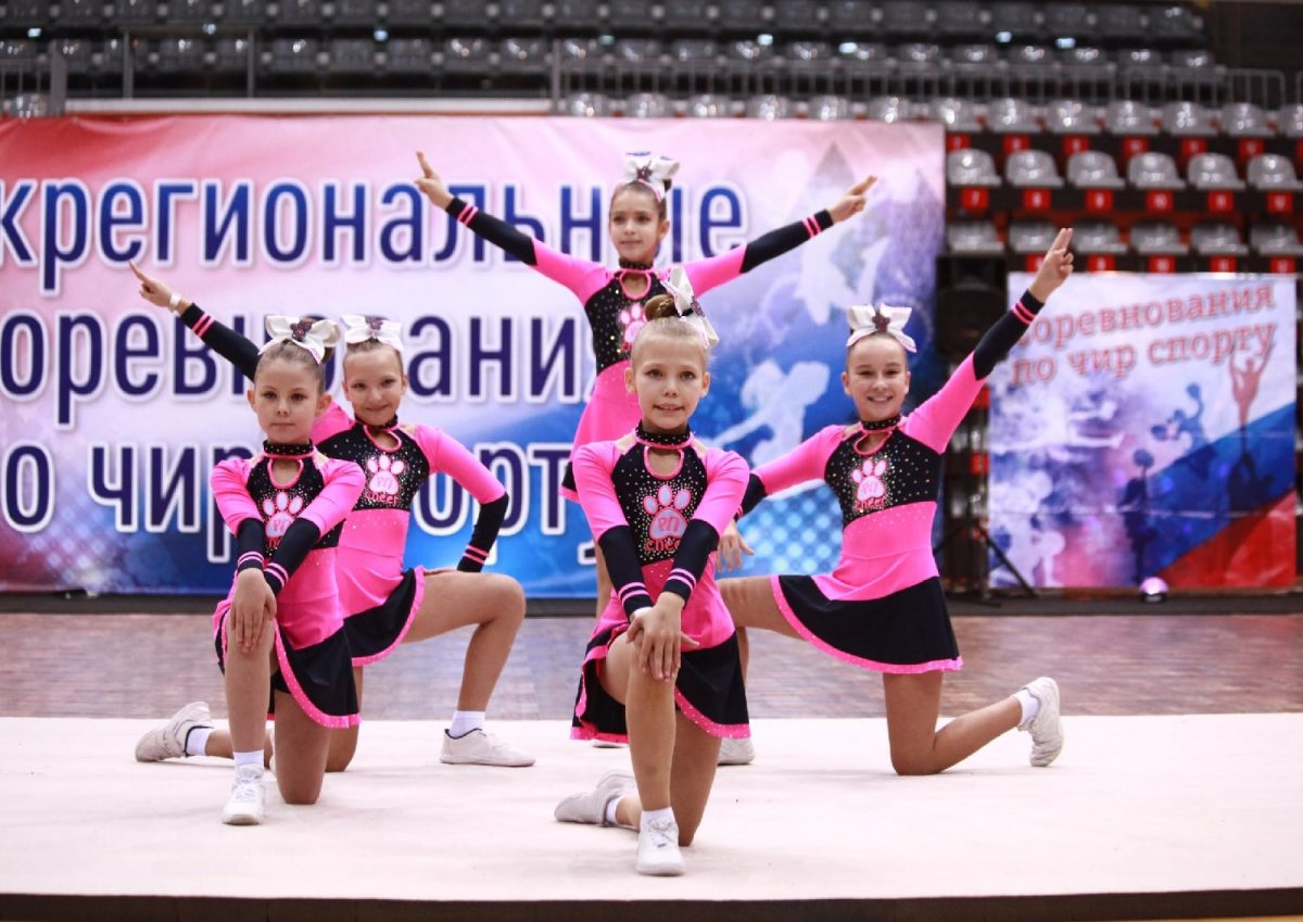 «Шика дали»: тверские чирлидеры выиграли общекомандный зачет на межрегиональных соревнованиях