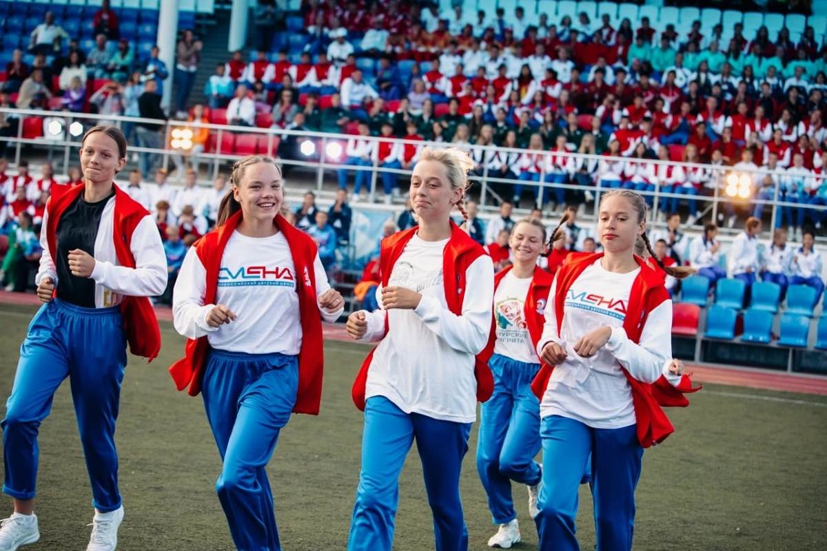 Как тверские школьницы расплакались от счастья: команда ЦО № 49 завоевала награды «Президентских спортивных игр»