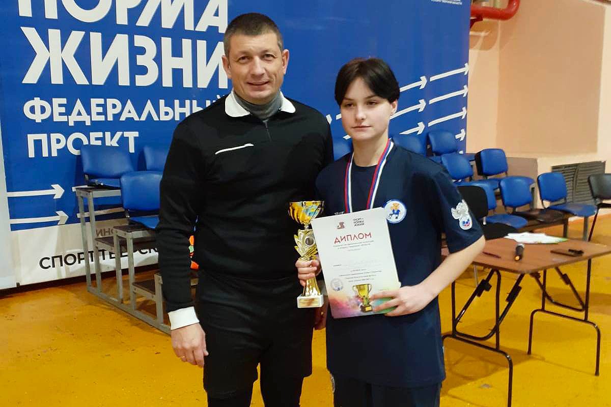 Футболистки Фировского района оформили золотой дубль на Кубке губернатора