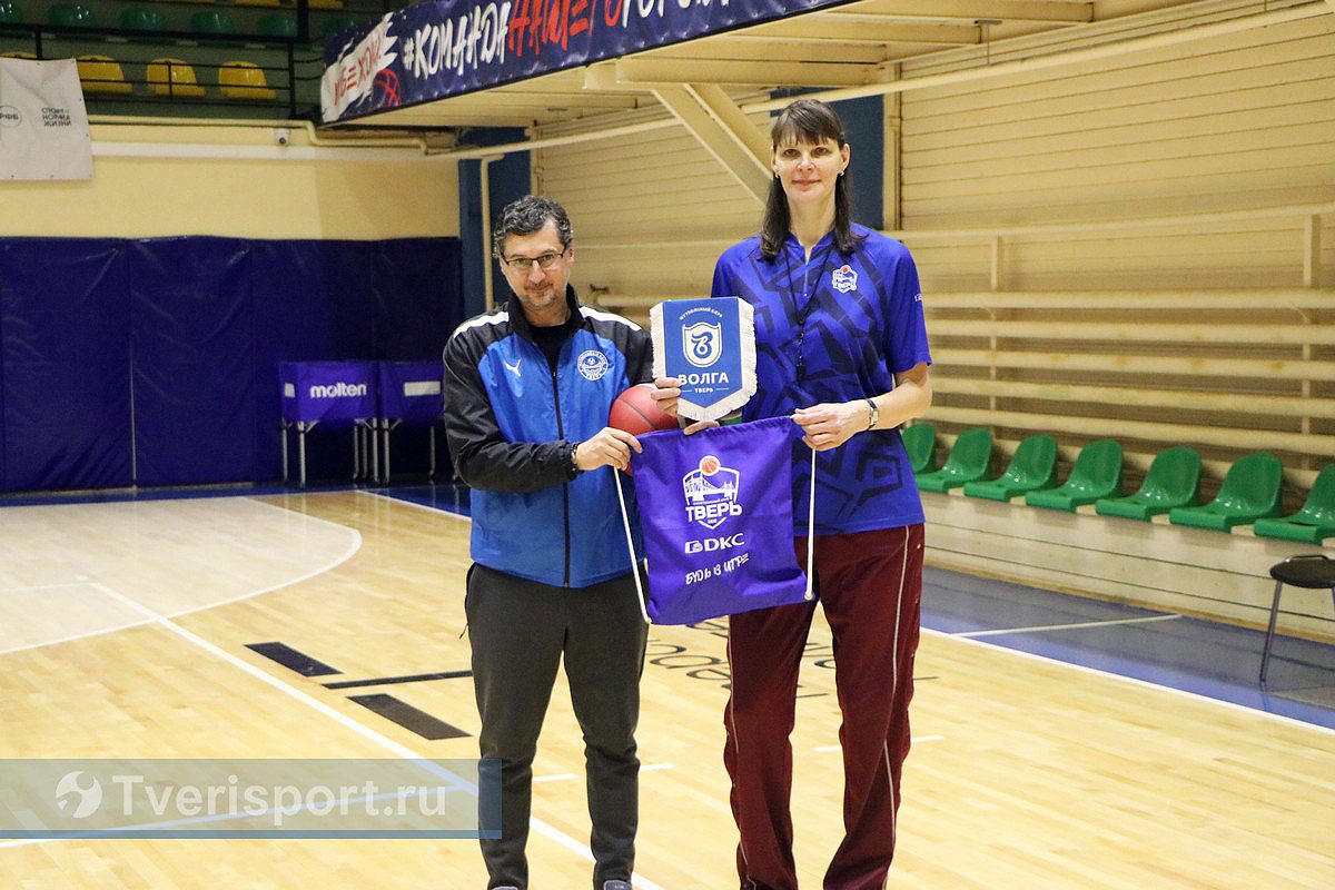 Чемпионка Европы по баскетболу помогла ФК «Тверь» в подготовке к возобновлению сезона