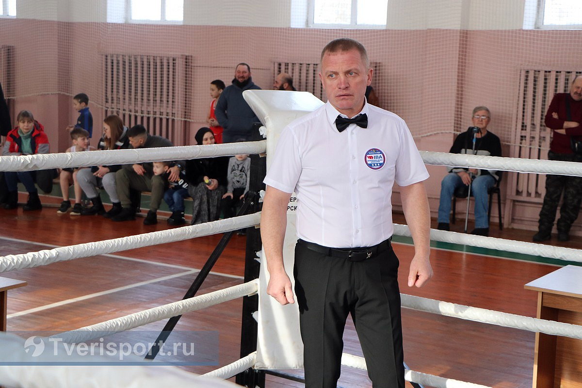 «В жизни, как на ринге»: на турнире в Тверской области наградили боксеров и полковников