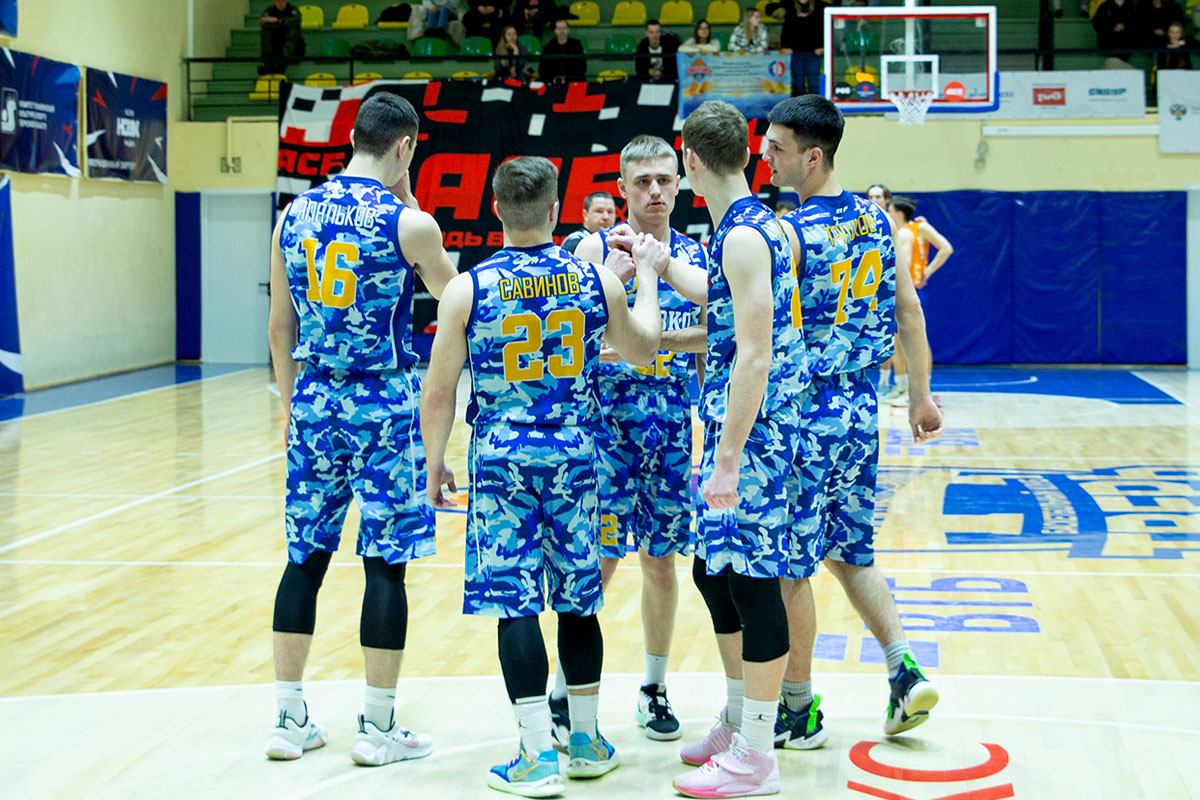 Парни из Военной академии стали лучшими баскетболистами среди студентов Тверской области