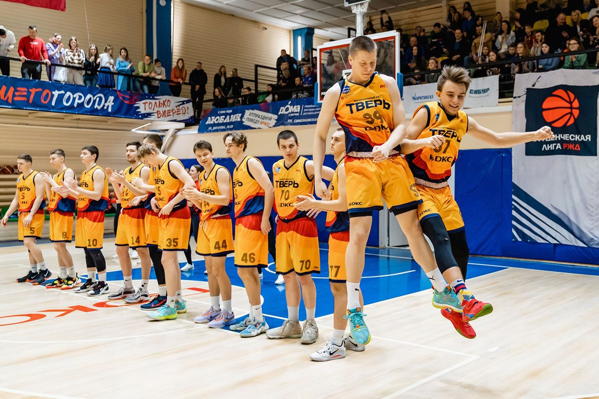Баскетболисты Твери вырвали победу у «Кузбасса» за 4 секунды до сирены