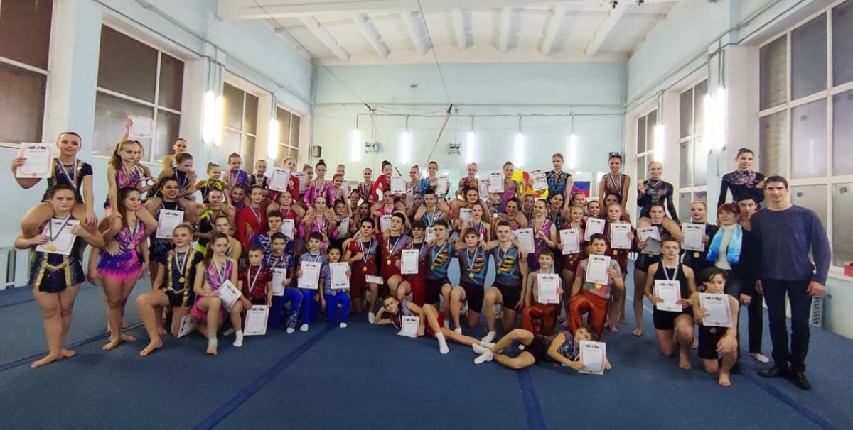 Воспитанники трех спортивных школ завоевали медали первенства Тверской области по акробатике