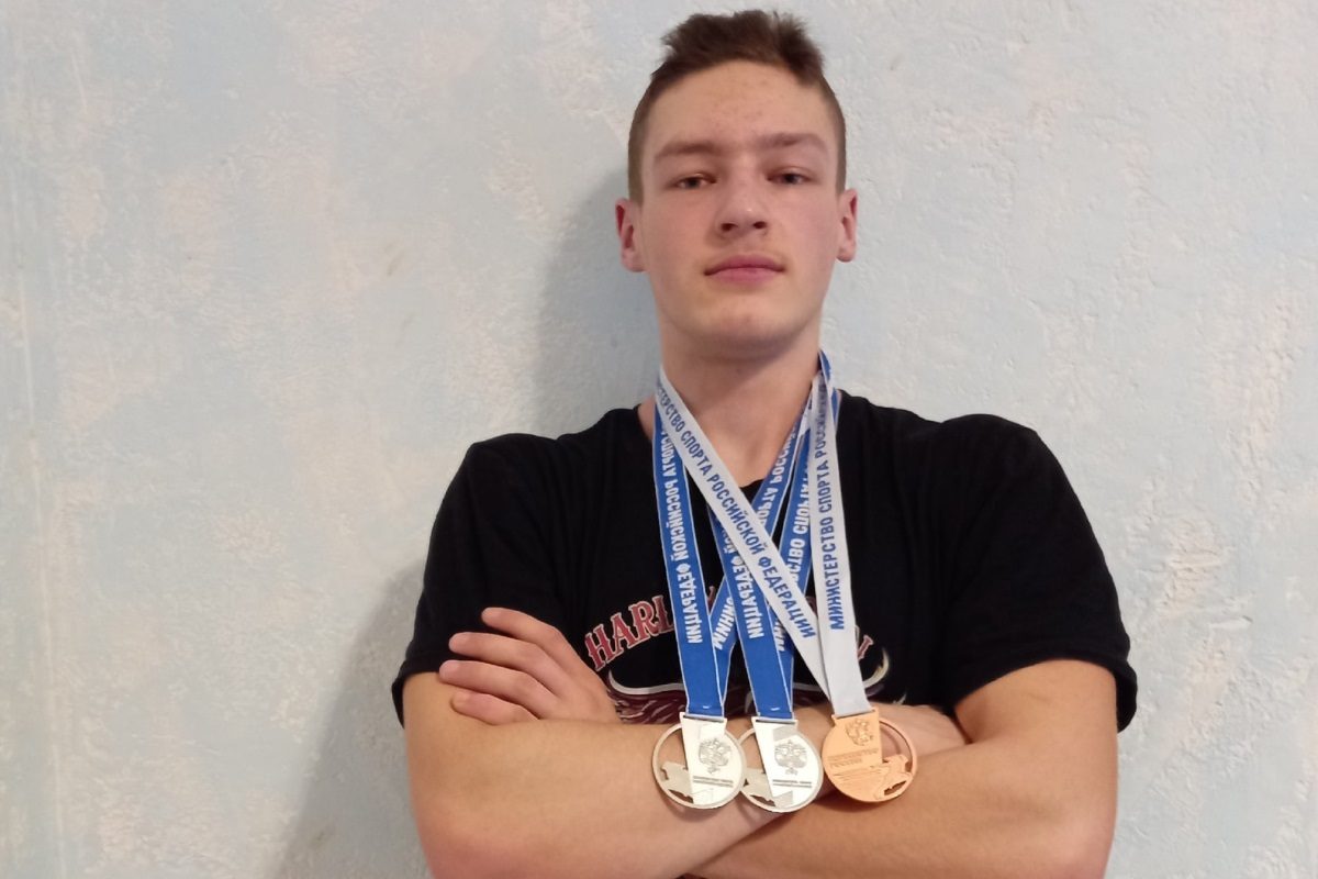 Браво, «мастера»! Юные тяжелоатлеты Бежецка принесли Тверской области две медали первенства России