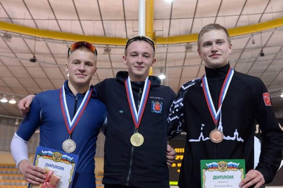 Тверские конькобежцы завершили сезон на всероссийском пьедестале почета