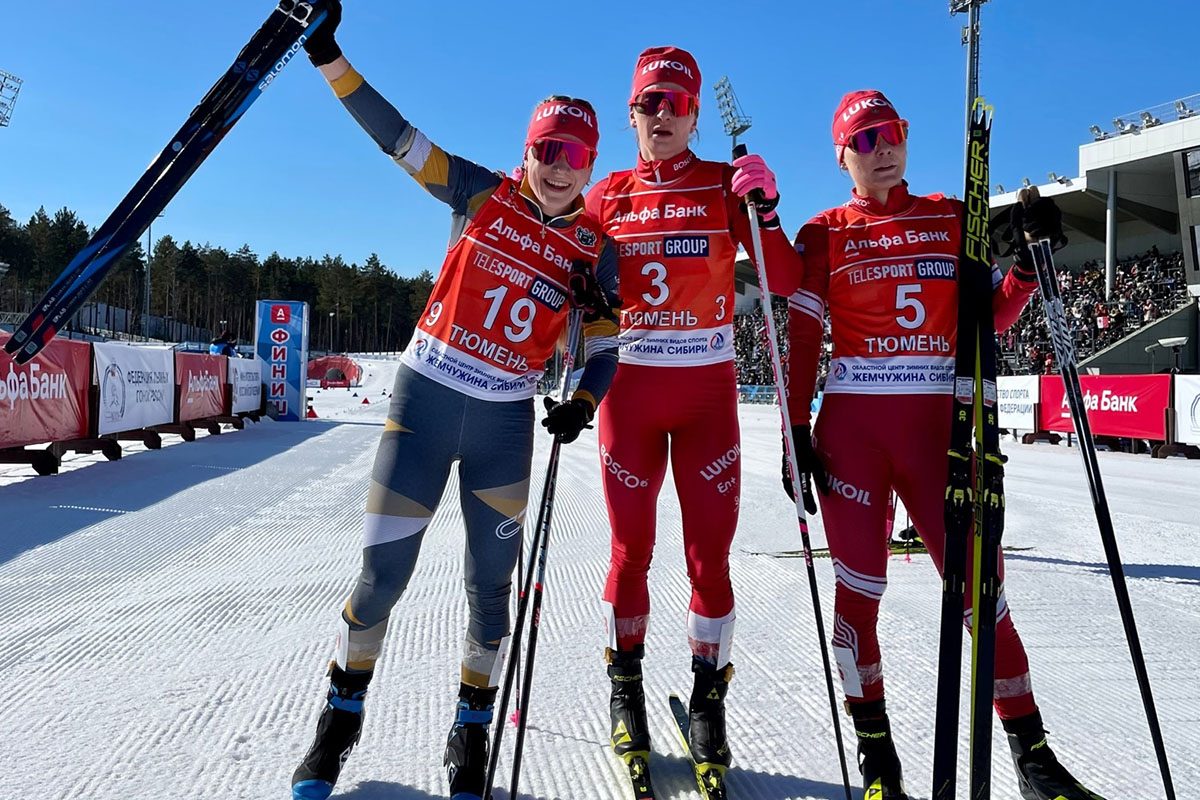 Наталья Непряева выиграла второе золото Чемпионата России по лыжным гонкам в Тюмени