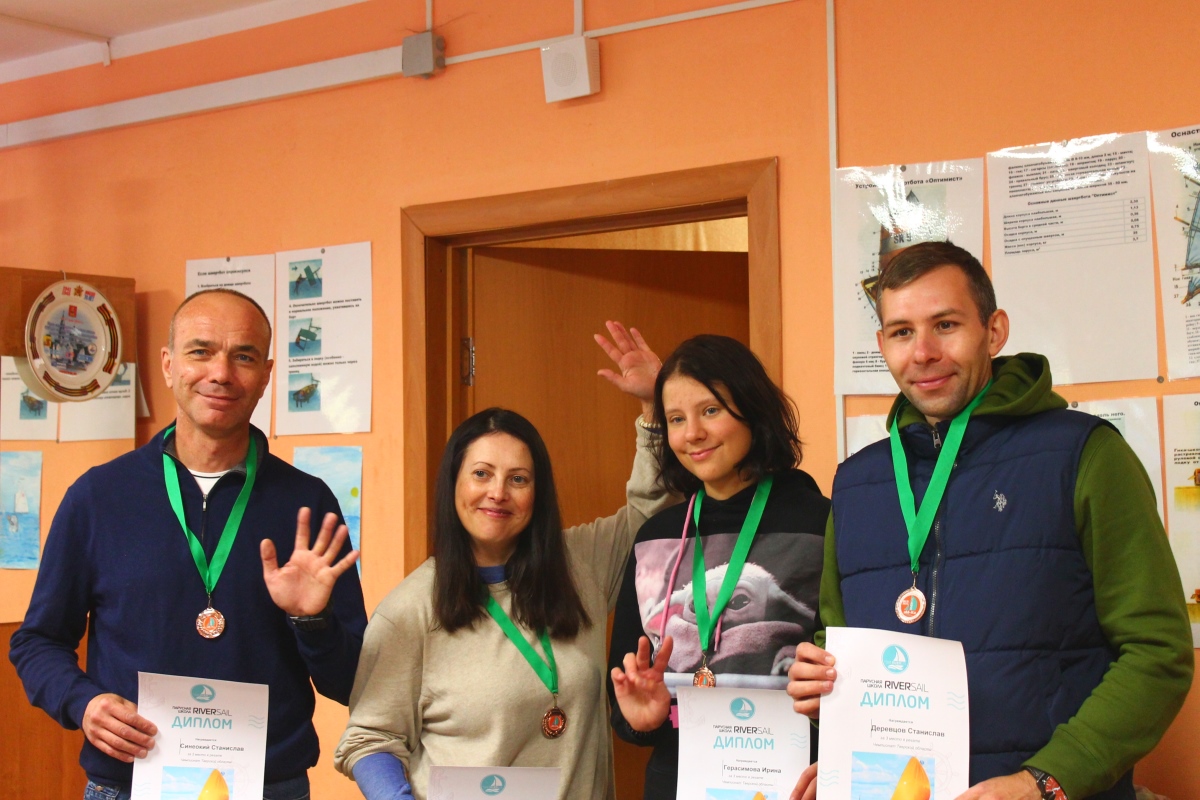 Семейный экипаж завоевал титул чемпиона Тверской области по парусному спорту
