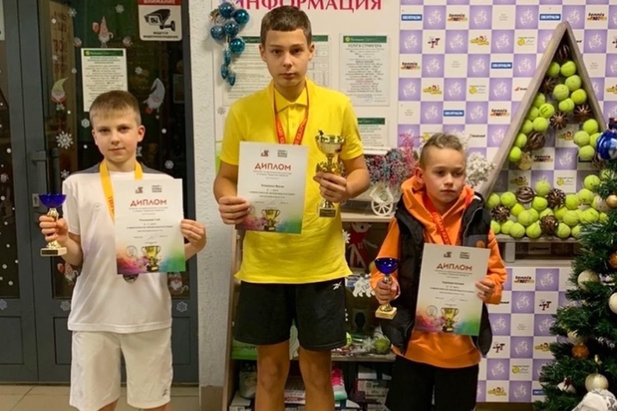 Теннисисты Твери, Удомли и Ржева завоевали медали зимнего первенства области