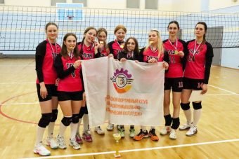 Студентки Тверского промышленно-экономического колледжа выиграли областные соревнования по волейболу