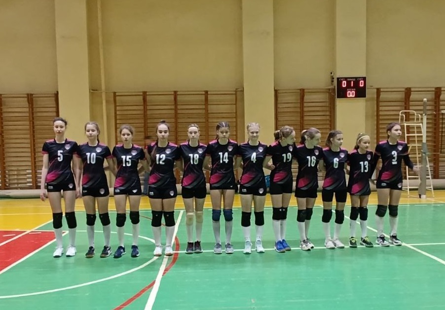 «Рождение команды»: волейболистки Тверской области дебютировали на первенстве СЗФО