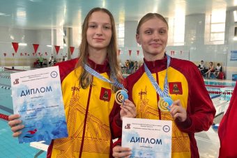 Школьница и студентка установили новые рекорды Тверской области по плаванию