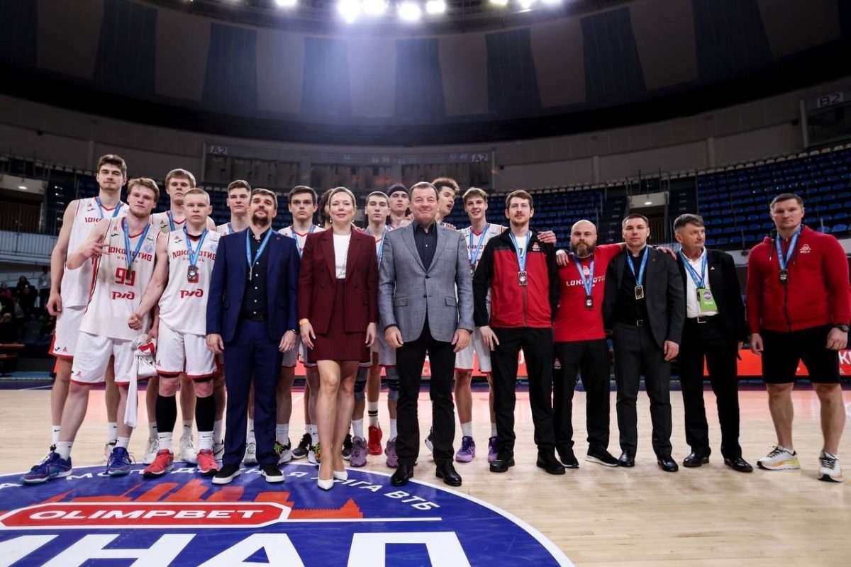 Семен, гордимся! Баскетболист из Твери впервые стал призером Единой Молодежной Лиги ВТБ