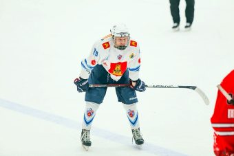 Голосуем за тверской хоккей! Дмитрий Новожилов может стать самым ярким игроком сезона