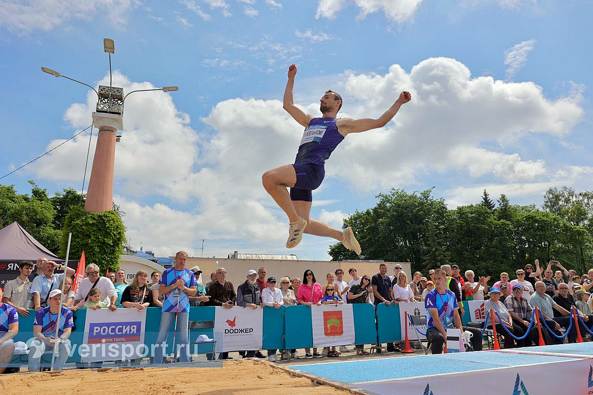 Легкоатлетка из Тверской области с личным рекордом допрыгнула до медали Athletics League