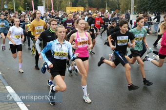 Бежали, танцевали и пели: опубликован фоторепортаж с регионального этапа «Кросса нации» в Тверской области