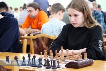 15-летняя тверская школьница стала трехкратной чемпионкой области по шахматам