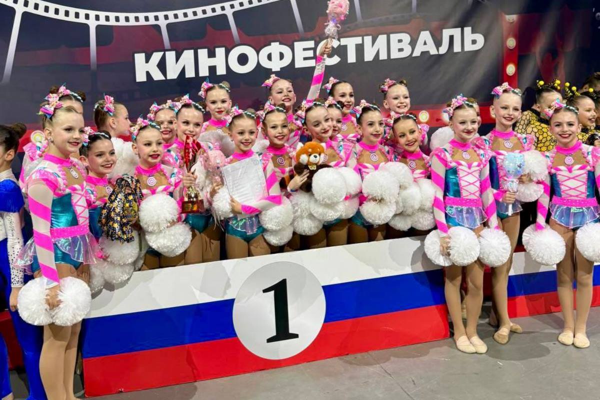 Тверские «Звезды» с «конфетной» премьерой покорили пьедестал «Чирмании 2025» Тверские «Звезды» с «конфетной» премьерой покорили пьедестал «Чирмании 2025»