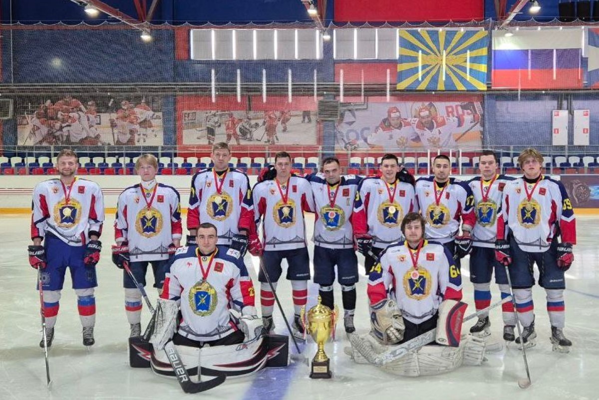 Хоккеисты ВА ВКО впервые стали чемпионами Тверской области Хоккеисты ВА ВКО впервые стали чемпионами Тверской области
