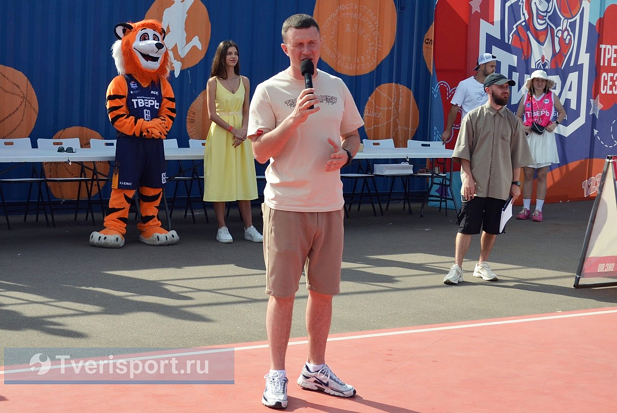 «Это у нас семейное»: БК «Тверь» завершил сезон солнечным праздником для болельщиков