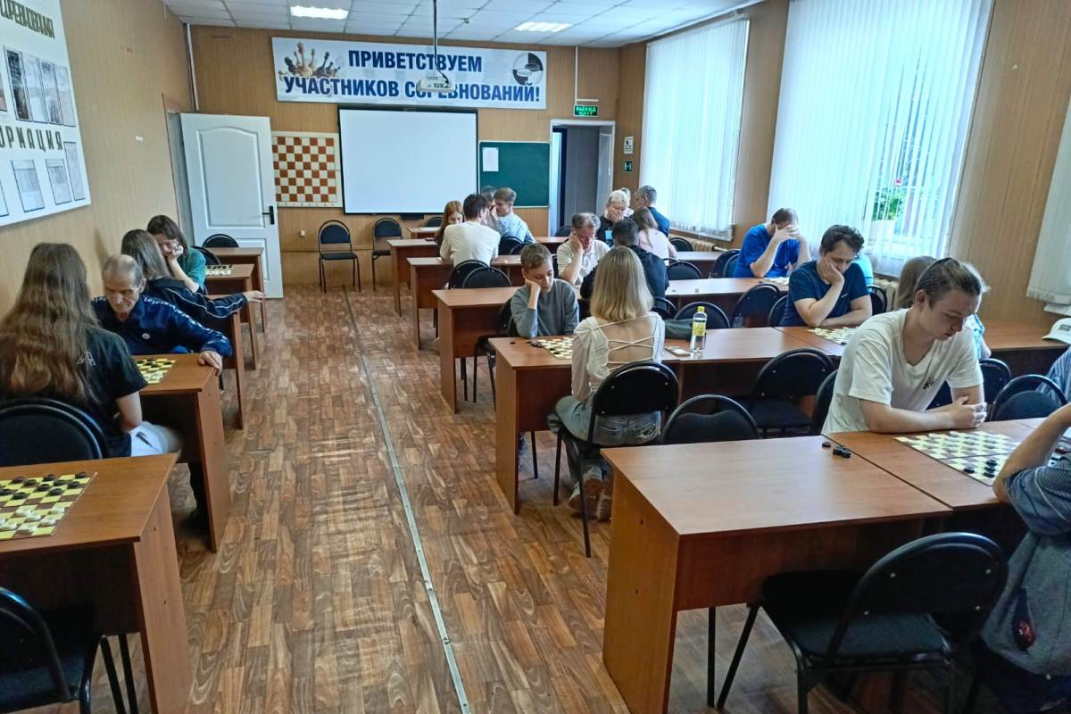 Отец и дочь из Твери стали триумфаторами всероссийских соревнований по стоклеточным шашкам
