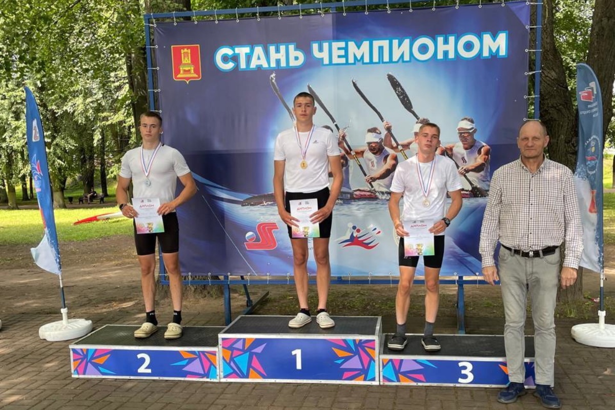 В Твери чемпион мира завоевал два золота из трех на соревнованиях по гребле