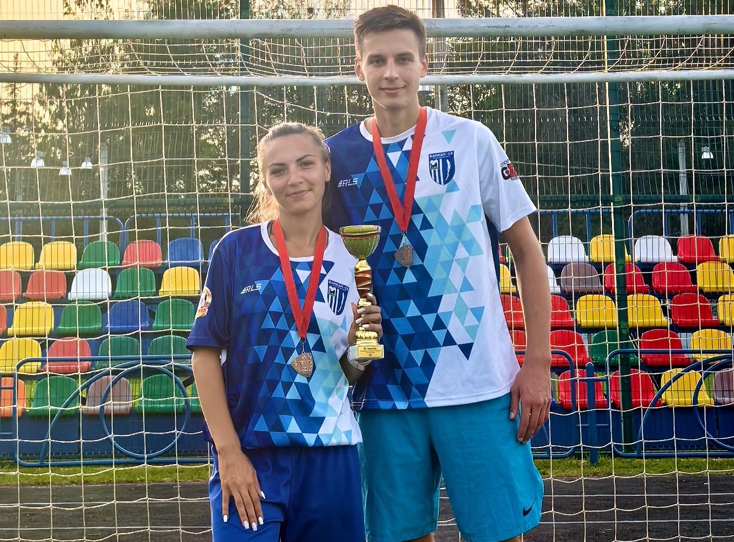 Познакомились на тренировке: известная тверская футболистка вышла замуж