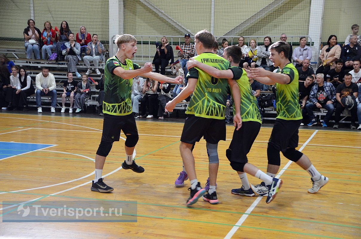 В Твери провели волейбольный матч, посвященный Дню солидарности в борьбе с терроризмом