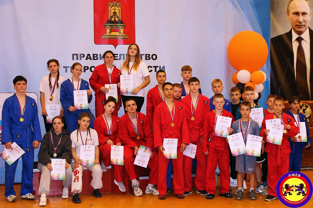 Девочка, пережившая ужасную травму, оформила золотой дубль на первенстве по унифайту