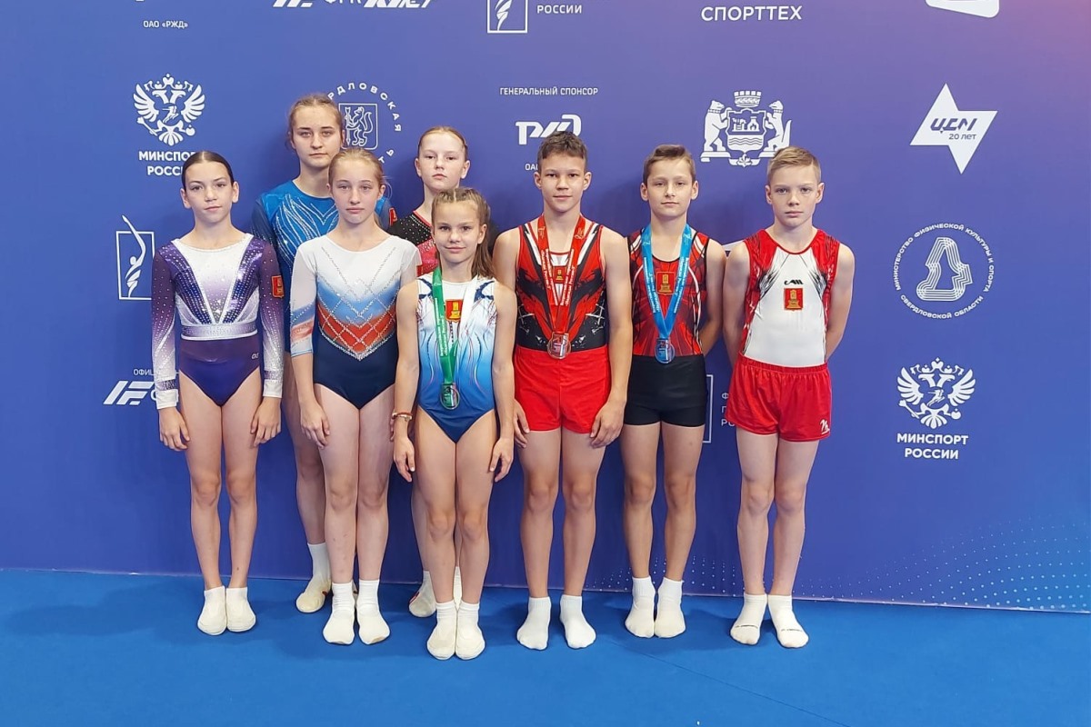 Тверские спортсмены завоевали три медали на всероссийских соревнованиях по прыжкам на батуте Тверские спортсмены завоевали три медали на всероссийских соревнованиях по прыжкам на батуте