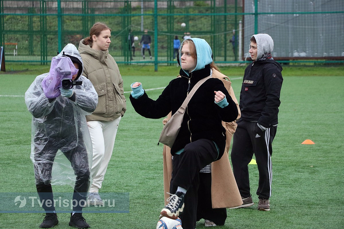 Звезда «Одного дня в Стамбуле» вывел сборную актеров Тверской области на футбольное поле