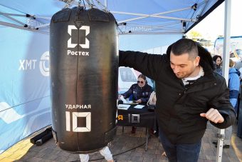 Тверские вагоностроители продемонстрировали силу удара