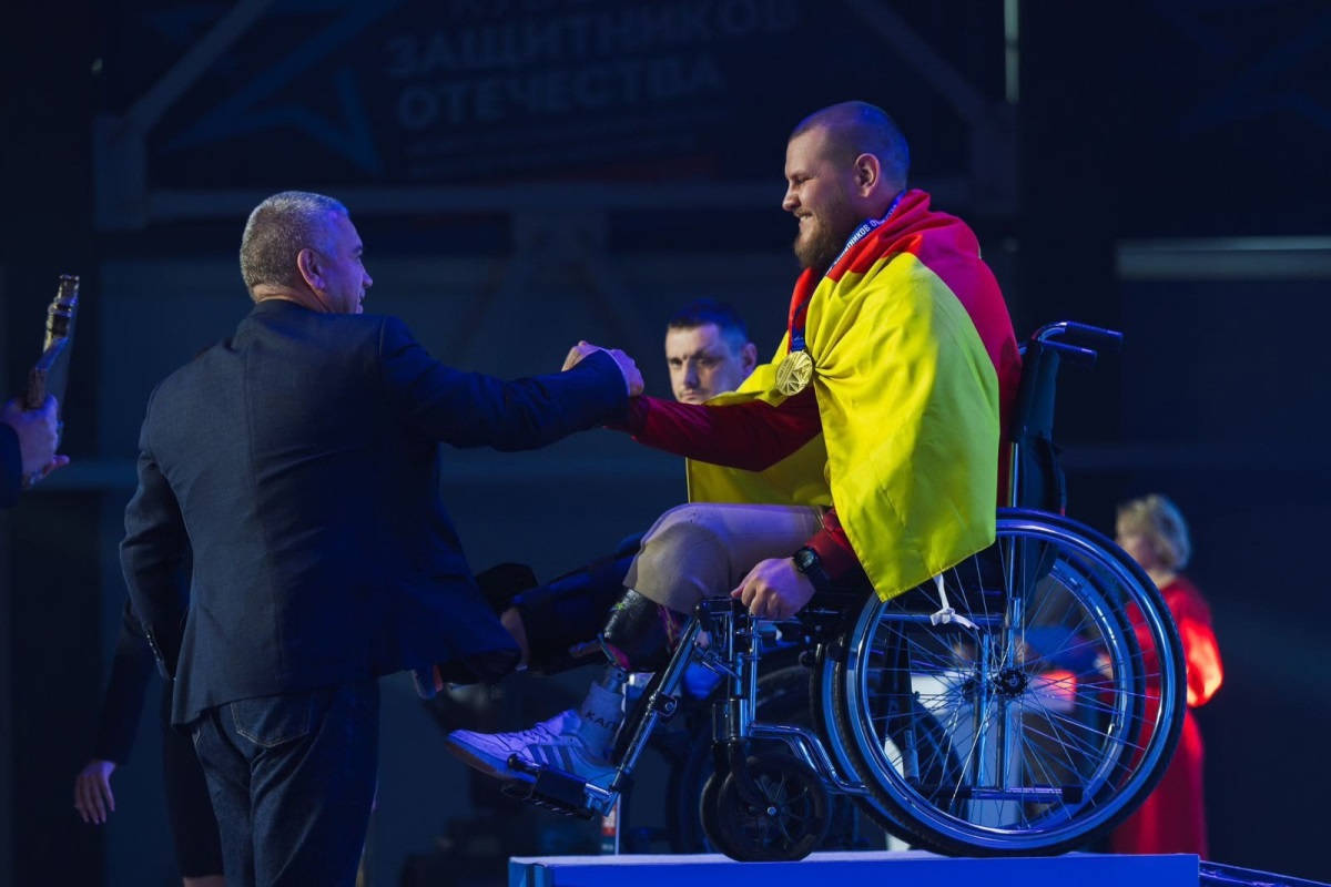 «Спорт мне дает мотивацию жить»: герой СВО после тяжелого ранения стал чемпионом по метанию ножа